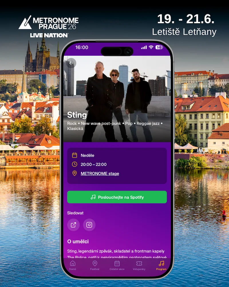 Aplikace Metronome: detail koncertu na telefonu před panoramatem Prahy